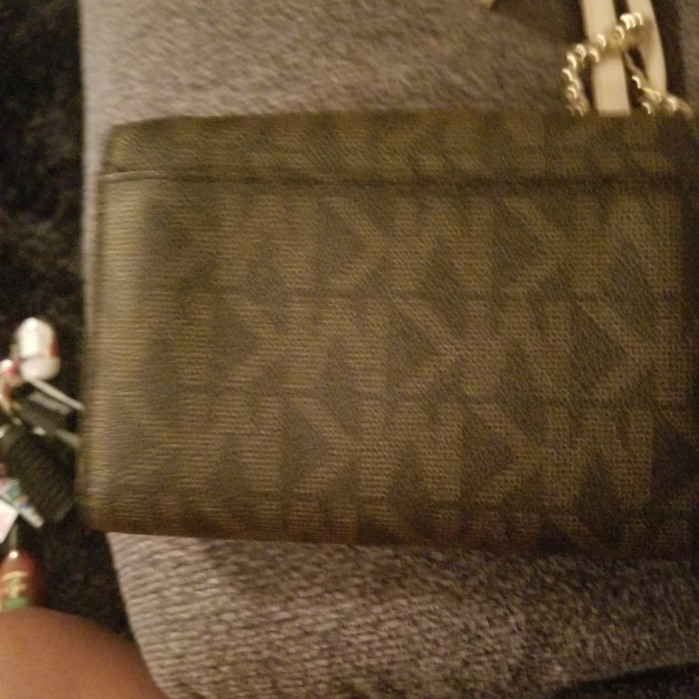MK crossbody - Picture 2 of 5